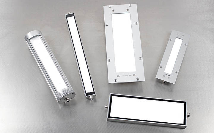 Iluminación LED de máquinas - aquí luminaria LED en máquina de moldeo por inyección ENGEL