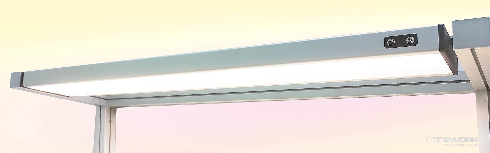 Illustration du luminaire LED pour poste de travail | Luminaire système LED SYSTEMLED TUNABLE WHITE de LED2WORK