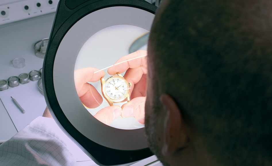 Luminaire à bras articulé en application